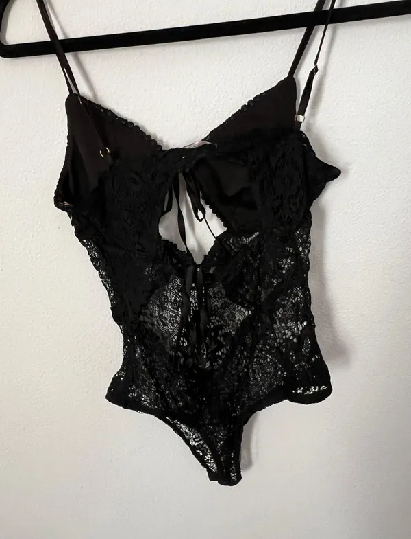 Skylar Rose Black Lace Bodysuit - Image 3