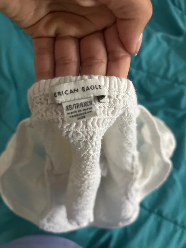 White American Eagle top - Image 4