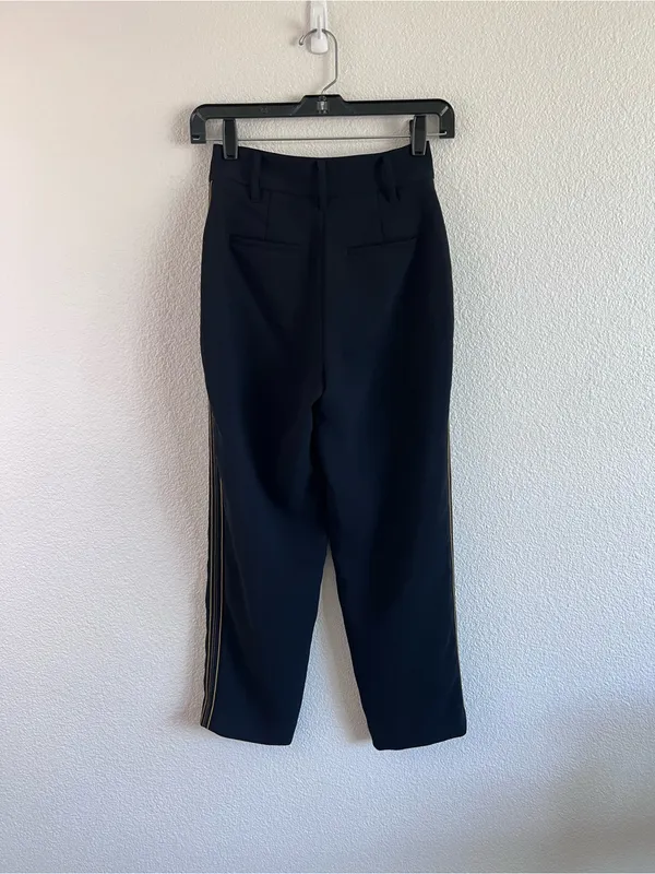 Aritzia Wilfred Women's Jallade Pant Crepe‎ Cropped High Waisted Pants Black - Image 4