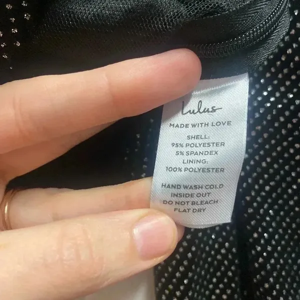NWT Lulus Cropped Sequin/Sparkle Top Size Small - Image 4