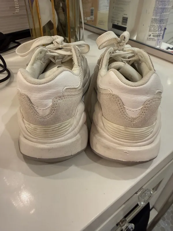 NEW BALANCE SIZE 7 - Image 2