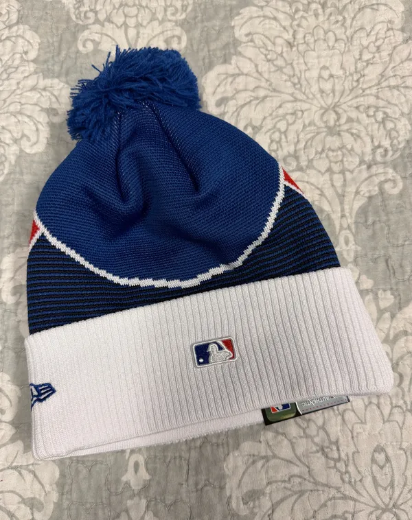 MLB New Era Beanie - Image 2
