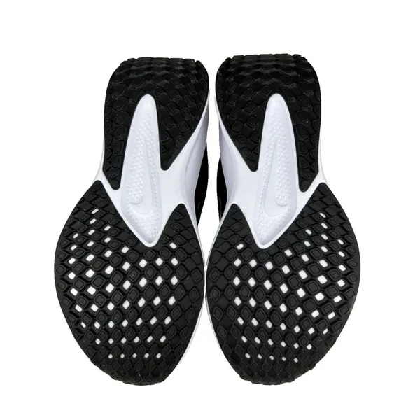 NWOT Women's Sz 6.5 Nike Quest 6 Black White FD6034-D01 Running Shoes - Image 6