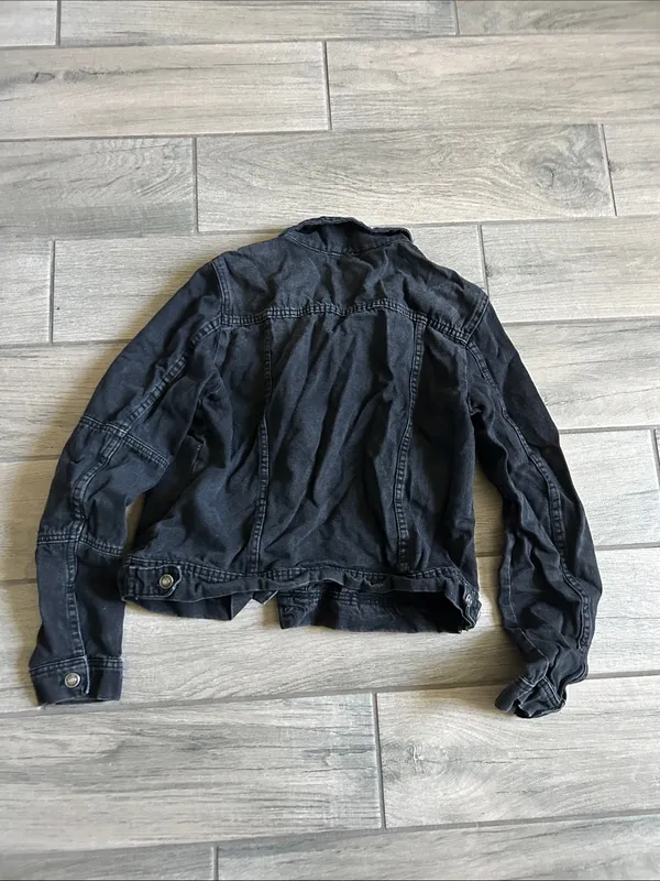 Free People Black Washed Denim Trucker Jacket - Image 4