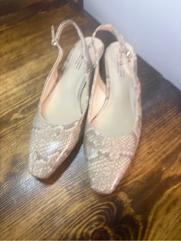 Lifestride tan snakeskin sling back low heels size 7.5 - Image 3