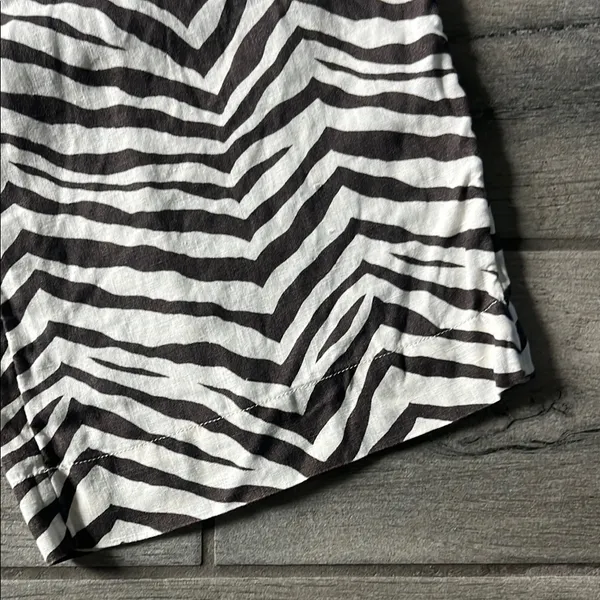 Tahari Black and White Wide Leg Jumpsuit - Image 3