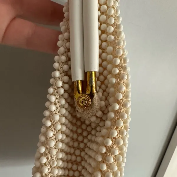 Vintage Beaded Kiss Lock Handbag White - Image 5