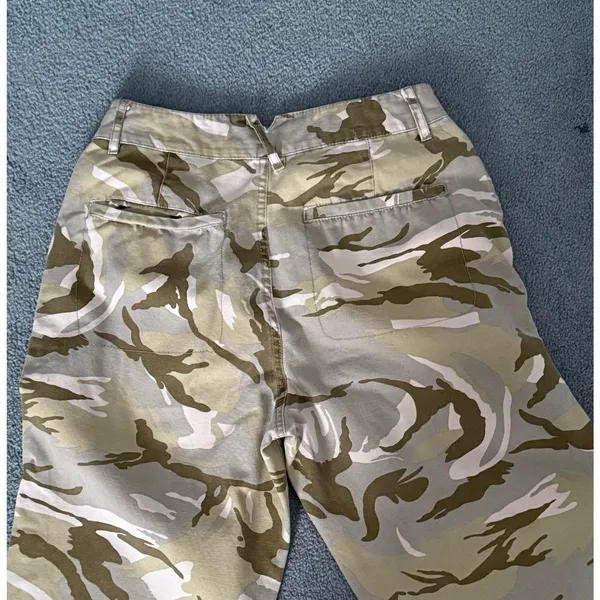 ASOS Design Cargo Pants Womens Size 6 Slouchy Cargo Brown Camo Curvy Fit Twill - Image 5