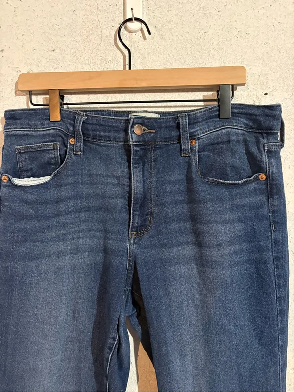 Universal Thread High Rise Slim Straight Jeans | Size: 12 - Image 2