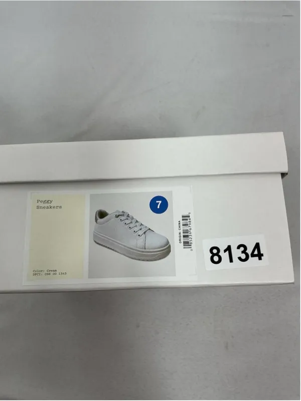 Womans New In Box A New Day Peggy Lace Up Low Top Sneakers 7 White - Image 7