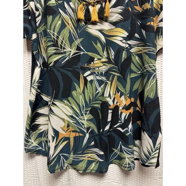 With Love Women's Tropical Leaf Green Yellow‎ Brown Tassel Necklace Blouse SZ L - Image 2