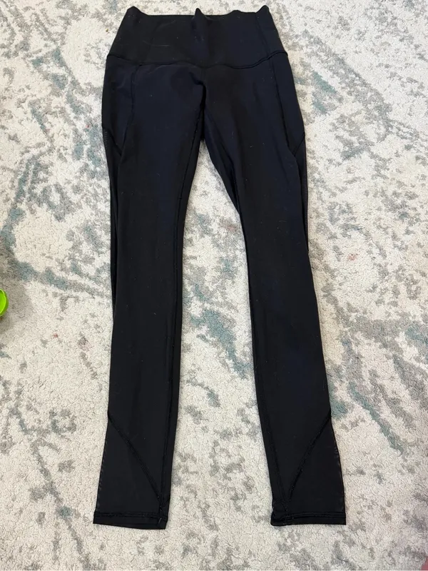 Lululemon Black Mesh Detail Leggings 29” Inseam Size 6 - Image 3