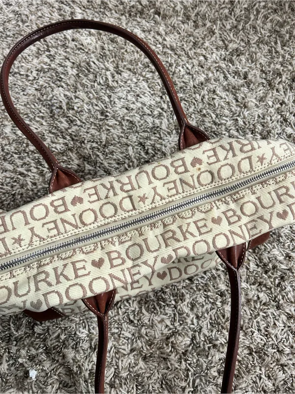 Dooney & Bourke Tan Logo Canvas Vintage Shoulder Bag Heart Star Detail - Image 11