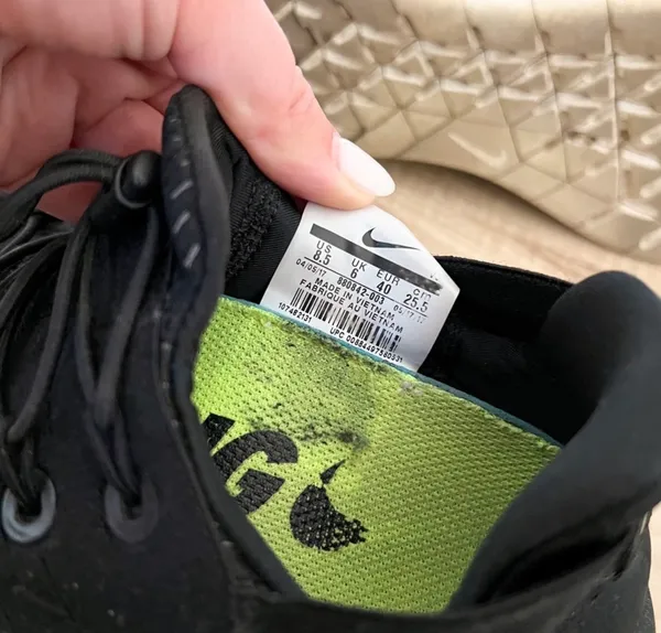 Women’s Nike shoes - Image 3