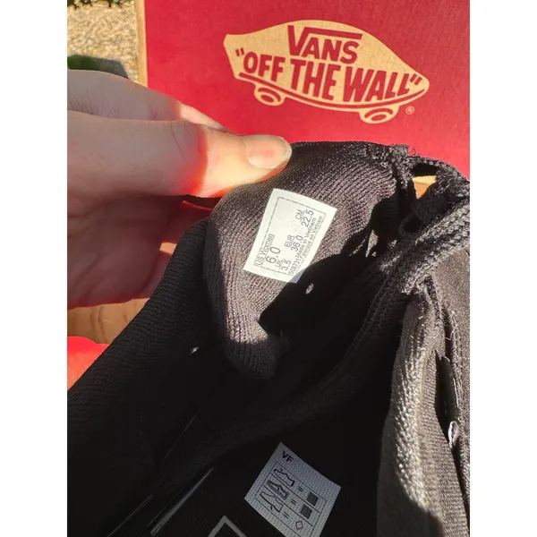 VANS Women's Doheny Canvas Black/Black Lace Up Canvas Sneaker Size 6 - Image 6