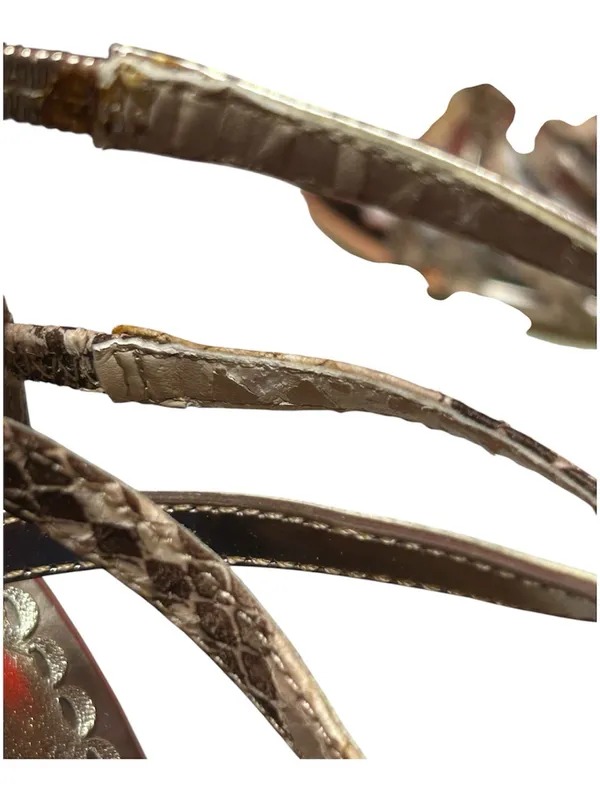 bebe cage multi-strap Metalic gold sandals with a snakeskin-textured look - Image 10
