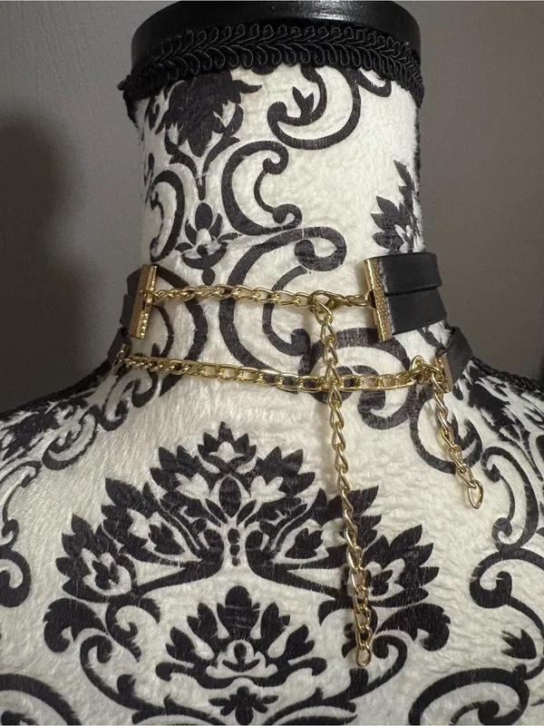 Black Faux Leather Spike Choker Necklace - Image 3