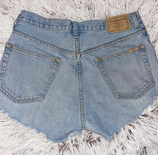 Levi’s Shorts - Image 2