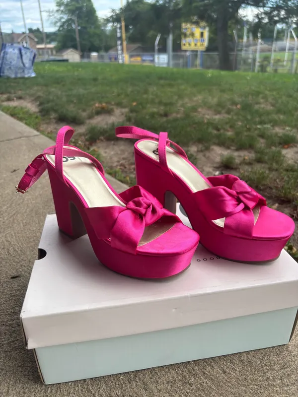 SO 5.5 hot pink violetta platform block heels - Image 5