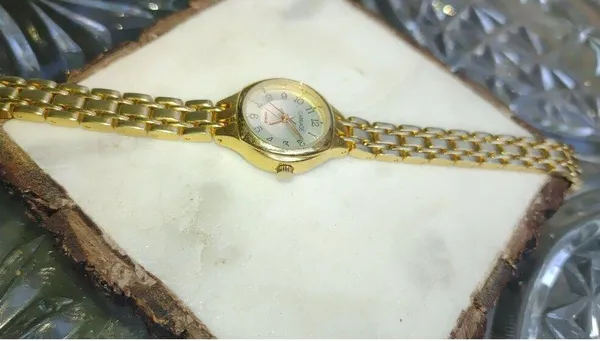 Carriage Timex Quartz Ladies Gold-Tone Watch Chain-Link Bracelet - Image 4