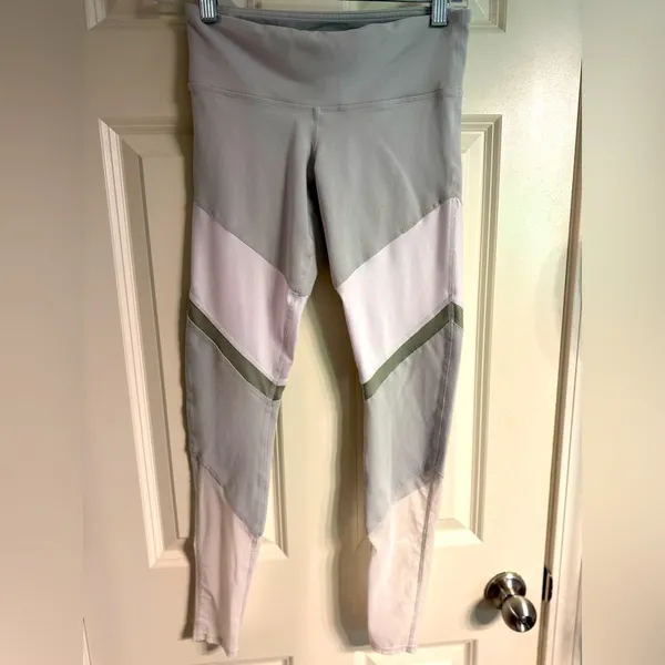 Alo Yoga Alosoft High-Waist Sheila‎ Leggings Colorblock Grey/Green/White XS - Image 3