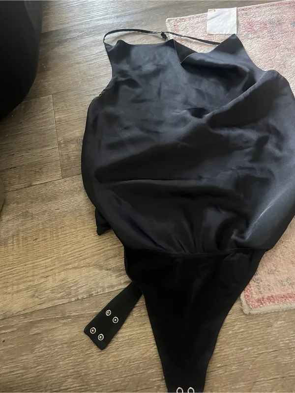 Abercrombie Black Satin Bodysuit size xs - Image 3