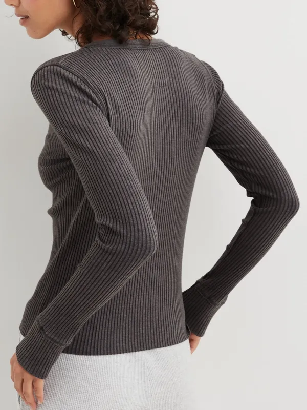 Aerie Fireside Long Sleeve Henley T-Shirt in Dark Grey Women’s Size Medium Tee - Image 2