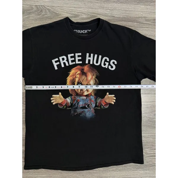 Chucky Free Hugs Horror Movie Graphic Women Tee L Black Cotton Shirt Halloween - Image 5