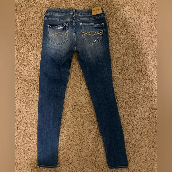 Abercrombie & Fitch Distressed Womens jeans size 0 / W25 - Image 4