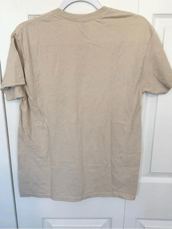 Gildan “Friends” Beige Jonas Brothers Logo Tee - Medium - Image 4