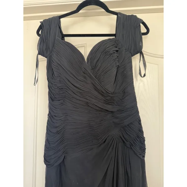 Tony Bowls‎ Evenings Black 100% Silk Ruched Formal Gown - Size 14 - Image 2