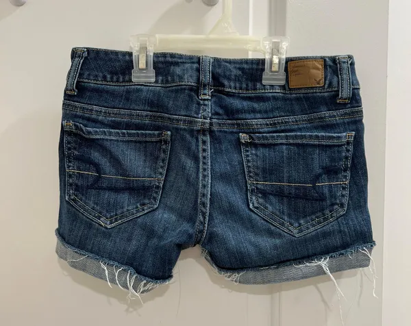 American Eagle Dark Wash Rolled Jean Shorts - Image 4