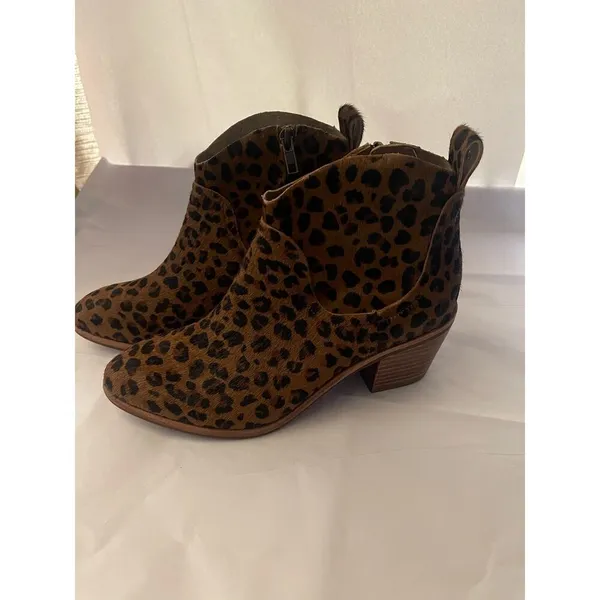 UGG Kingsburg Leopard Bootie - Image 4