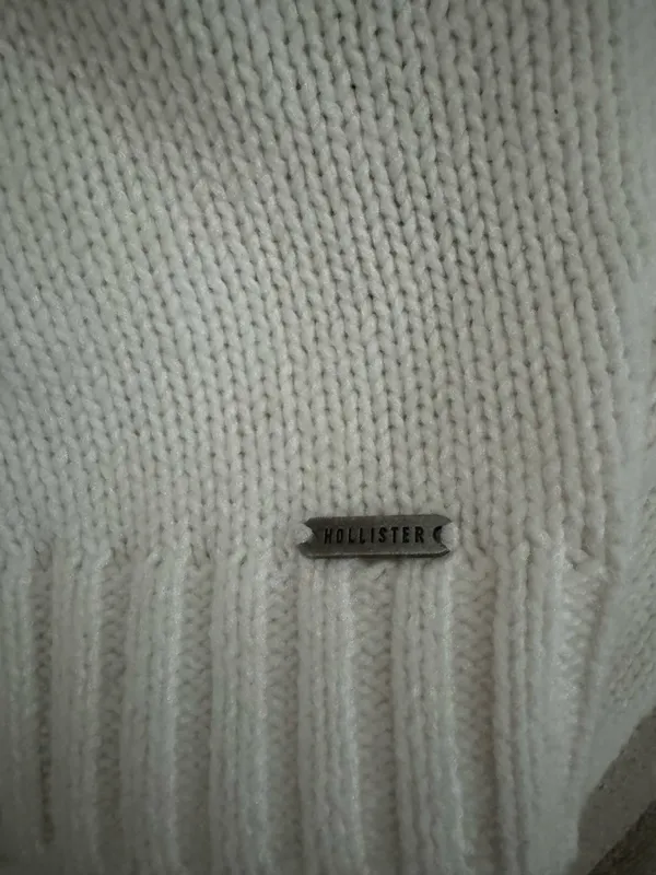Hollister Sweater Cropped - Image 3