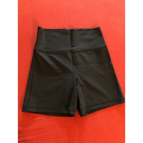 Peloton black bike activewear shorts Size Small - Image 3