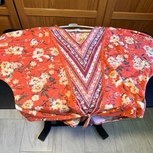 Absolutely Famous XL Orange Floral V-Neck Tie Front Boho Top Dolman Sleeve Soft - Image 11