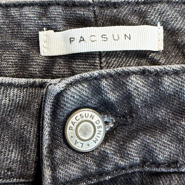PacSun High Rise Black Mom Shorts • Raw Hem Acid Wash Denim - Size 27 - Image 4
