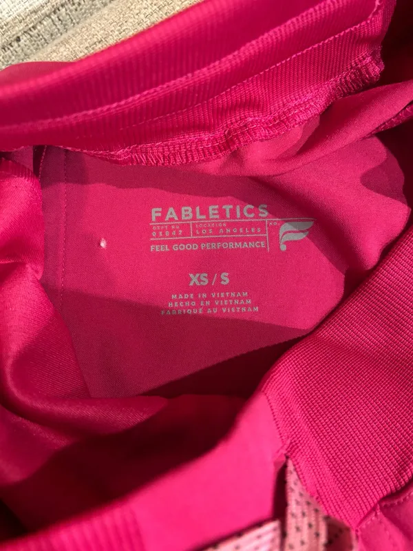 Pink Fabletics Scrub set xs/s - Image 5