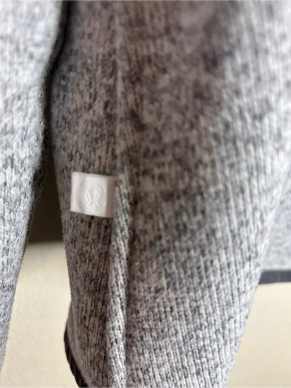 Lululemon Its Fleecing Cold Zip Up Heathered White/Dark Carbon size 8 - Image 4