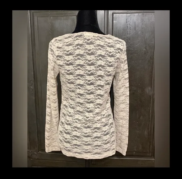Derek Heart lace Tan longsleeves top Large - Image 3