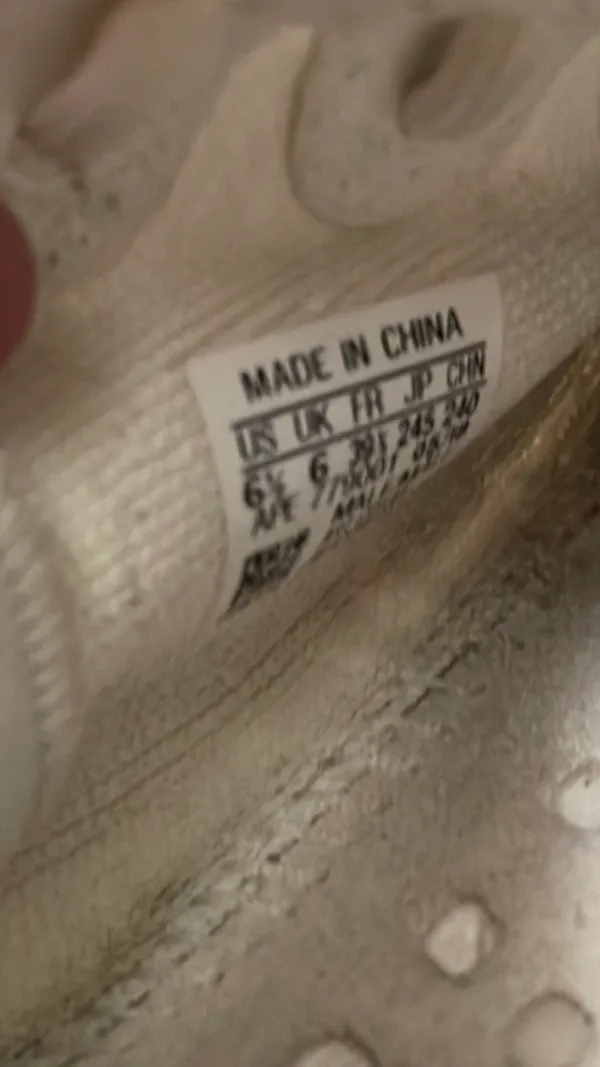 Adidas Yeezys 350 Boost - Image 5