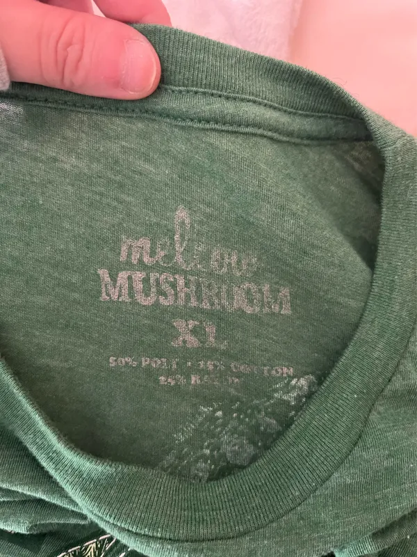 Mellow mushroom shirt - Image 3
