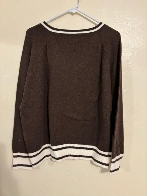 Old Navy Brown Cream V-Neck Varsity Stripe Sweater M NWT - Image 8