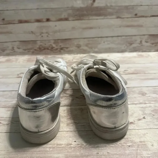 Steve Madden Steven Sneakers Women’s Size 7.5 White Leather Silver - Image 2