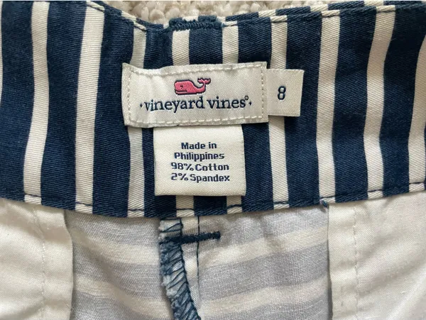 Vineyard Vines Shorts - Image 3