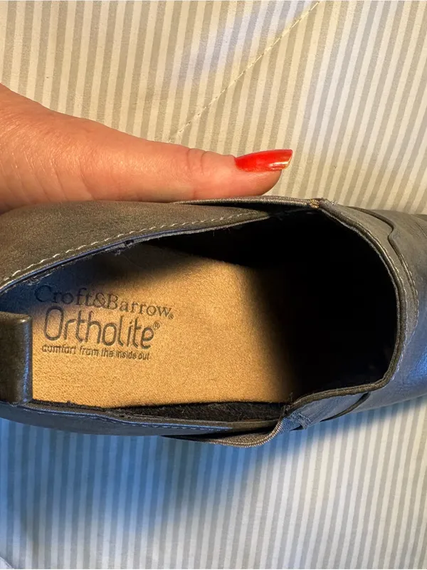 Women’s Gray Slip-On Ankle Booties size 7 - Image 7