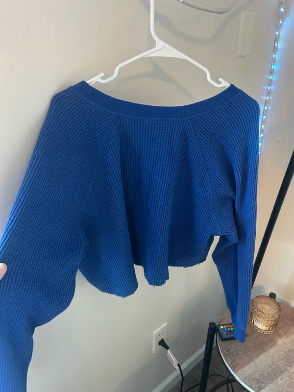 Old navy blue cropped thermal long sleeve  - Image 2