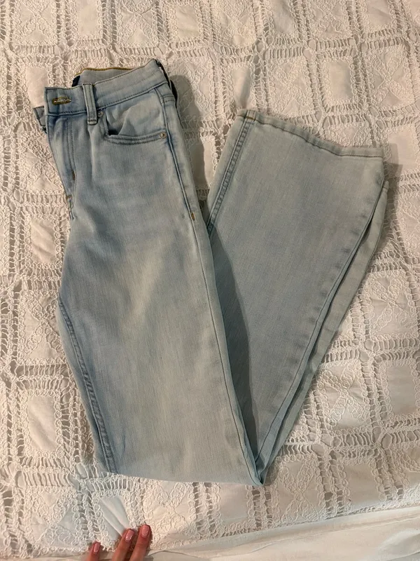 Aeropostale High-Rise Flare Jeans - Image 5