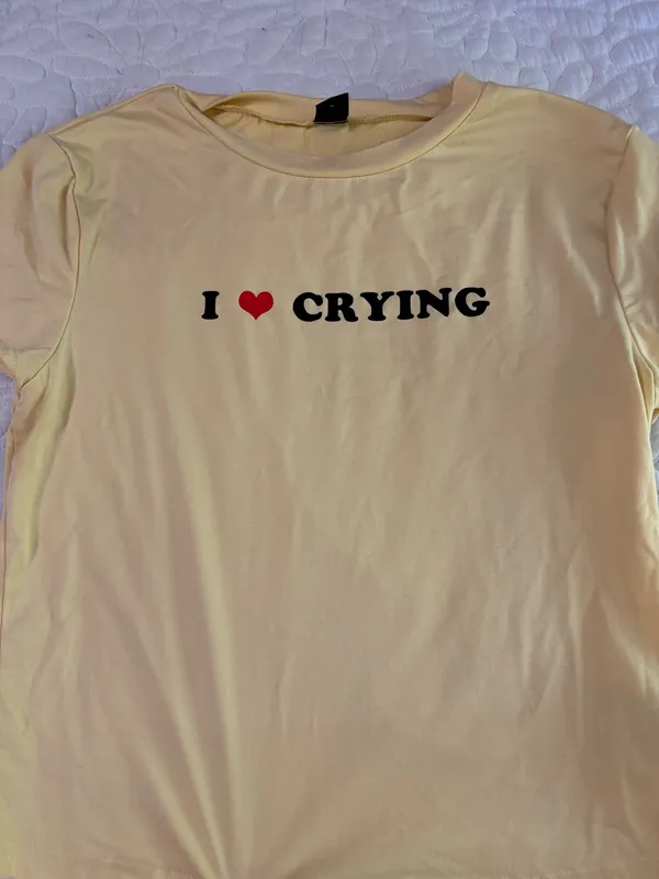 I heart crying cropped t shirt Yellow Size XS - Image 2
