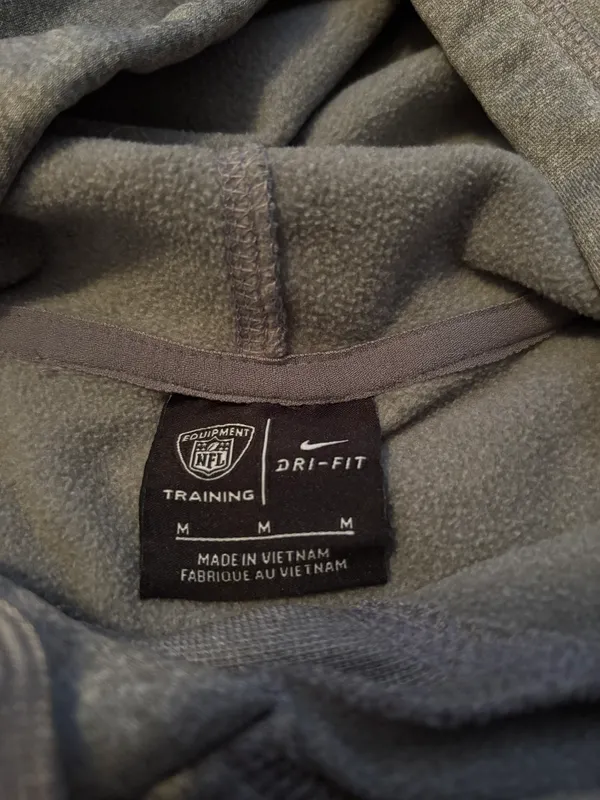 Nike Eagles Hoodie - Image 5